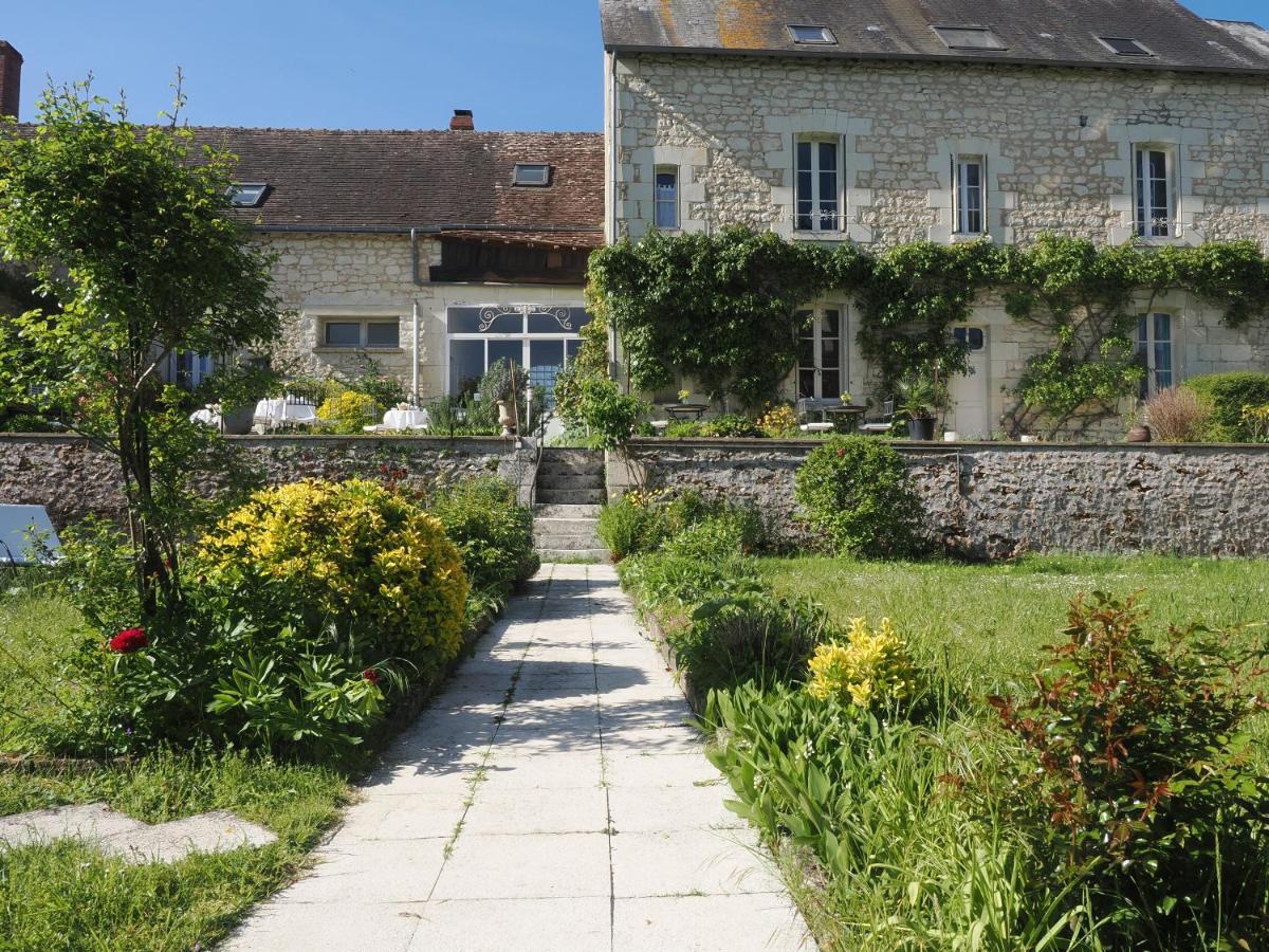 Le Jardin Des Lys - Chambre D'Hote Ou Appartement Ла-Рош-Позе Экстерьер фото