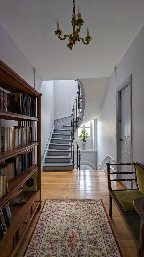 Le Jardin Des Lys - Chambre D'Hote Ou Appartement Ла-Рош-Позе Экстерьер фото
