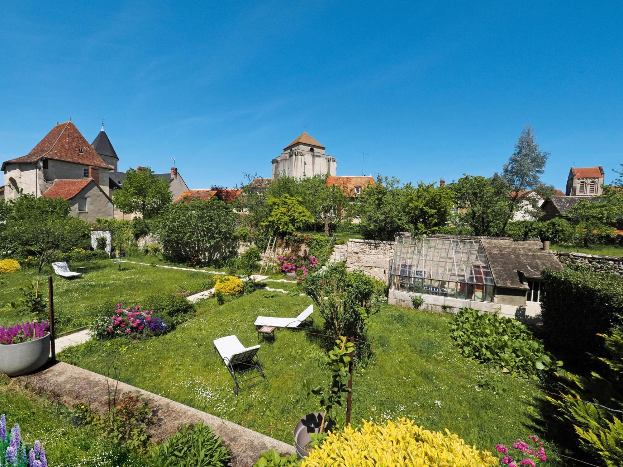 Le Jardin Des Lys - Chambre D'Hote Ou Appartement Ла-Рош-Позе Экстерьер фото
